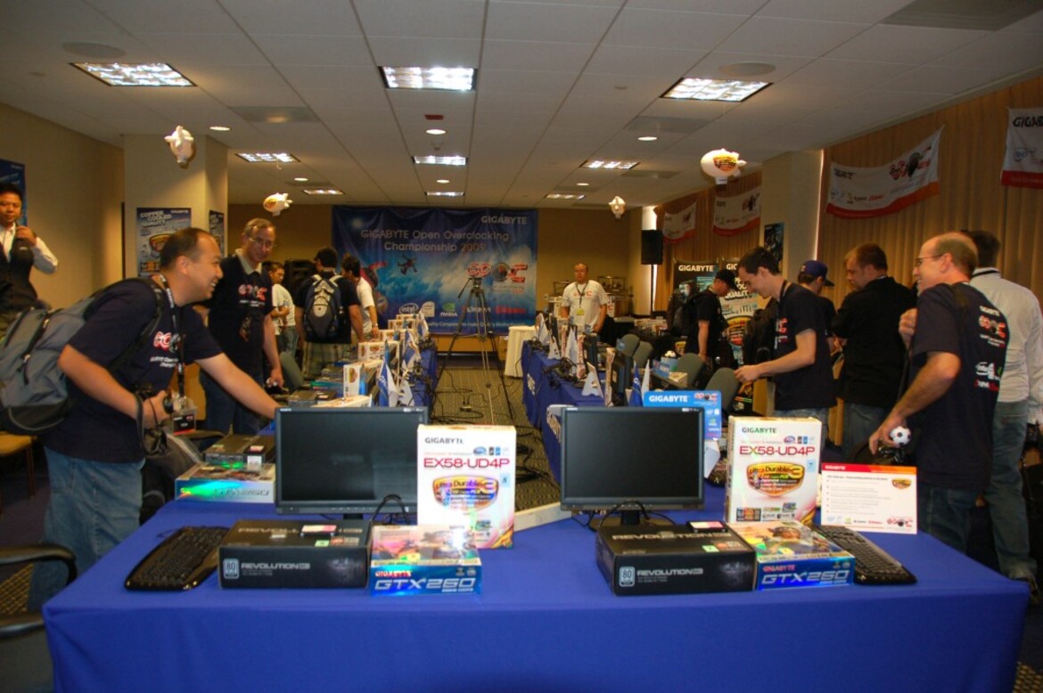 Gigabyte Open Overclocking Competition 2009