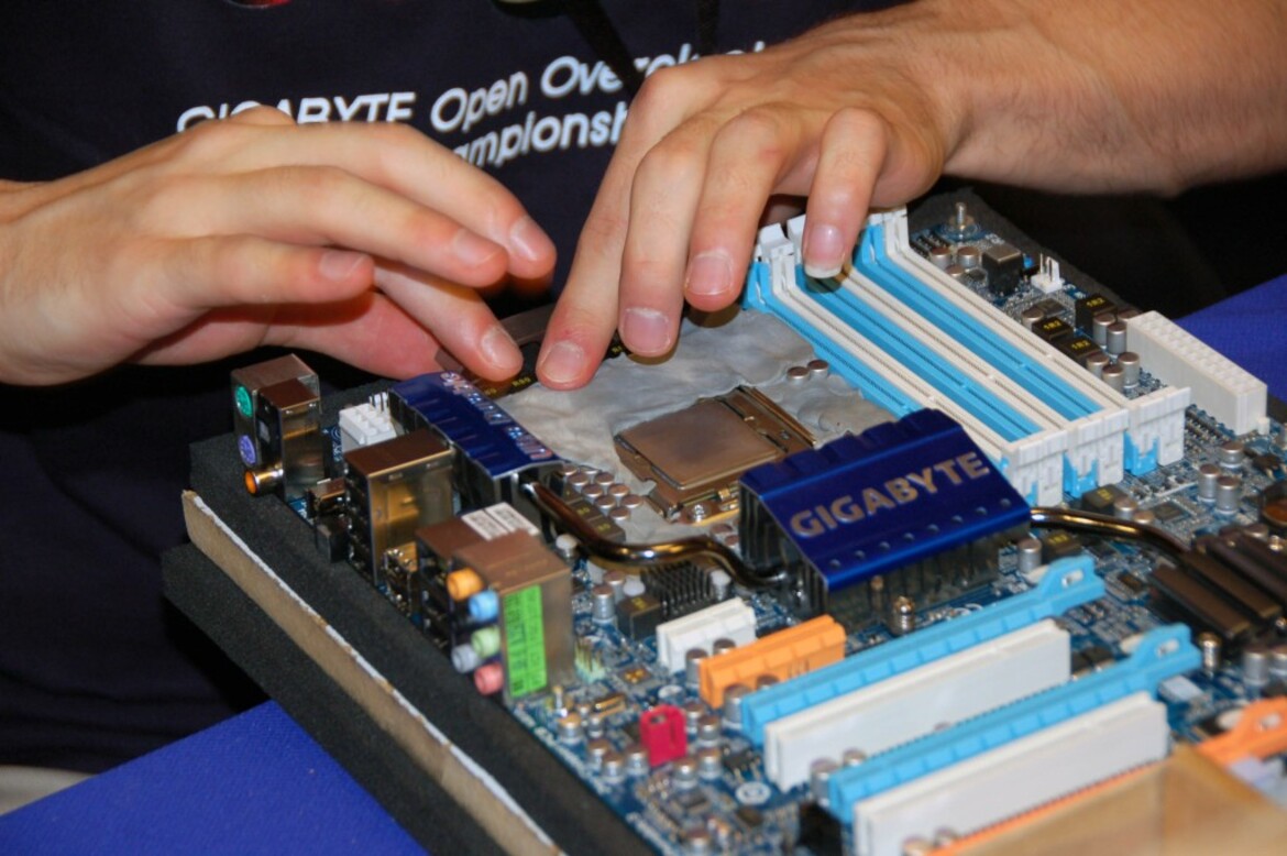 Gigabyte Open Overclocking Competition 2009