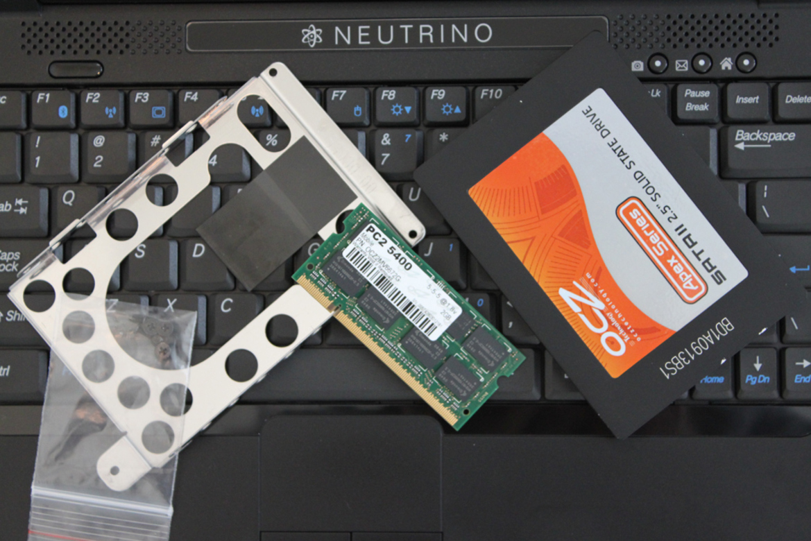 OCZ Technology Neutrino Netbook Review