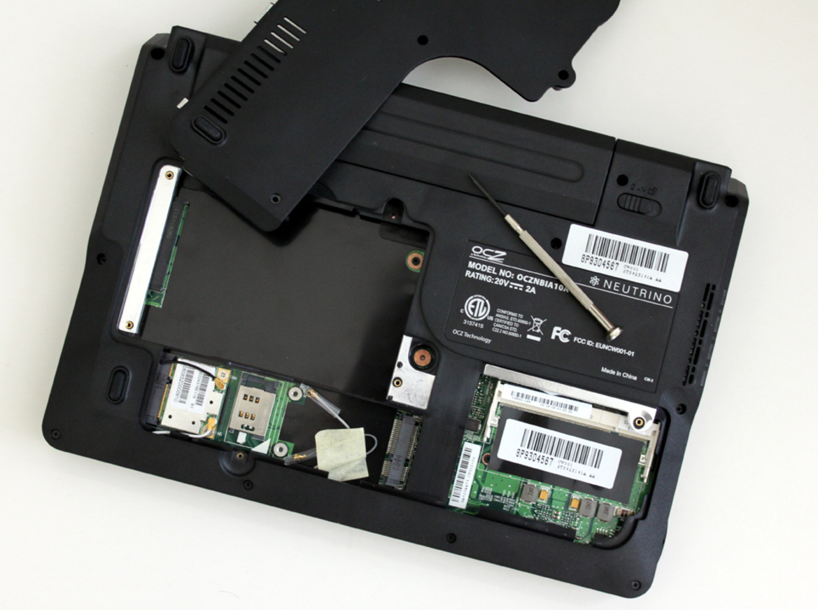 OCZ Technology Neutrino Netbook Review