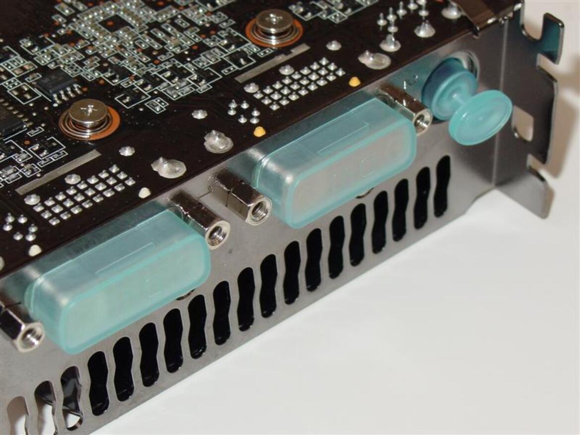 GeForce GTX 275 and Radeon HD 4890 Round-Up