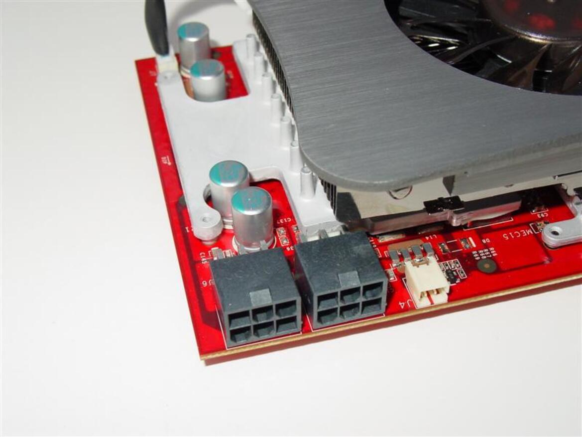 GeForce GTX 275 and Radeon HD 4890 Round-Up
