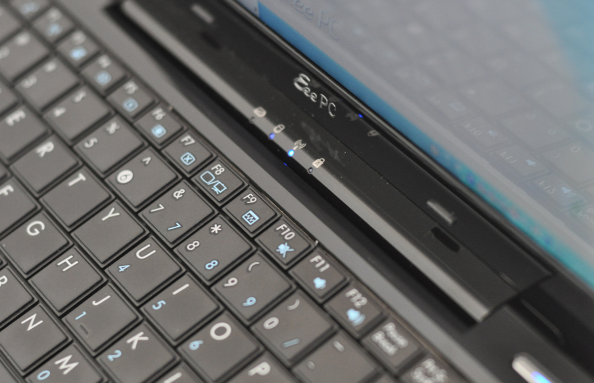 Asus Eee PC 1008HA "Seashell" Review