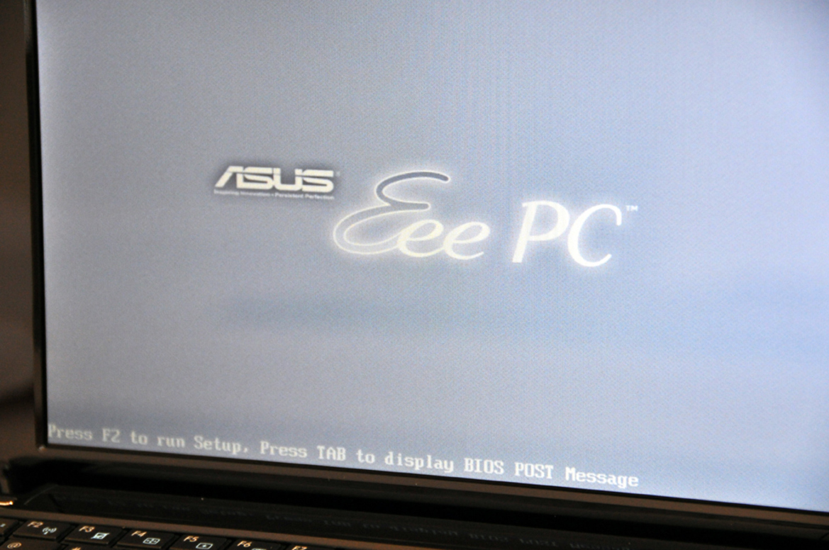 Asus Eee PC 1005HA Seashell Review
