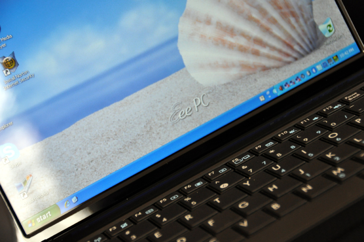Asus Eee PC 1005HA Seashell Review