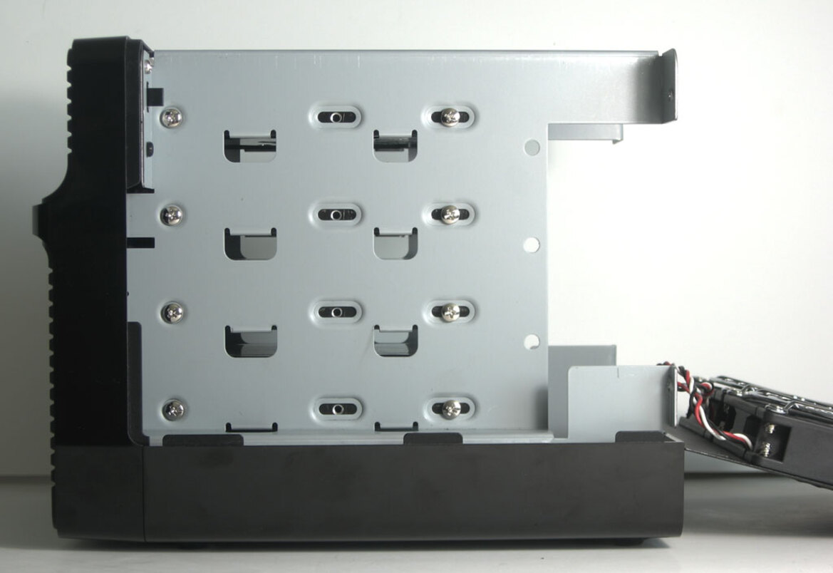 Synology Disk Station DS409+ NAS Device