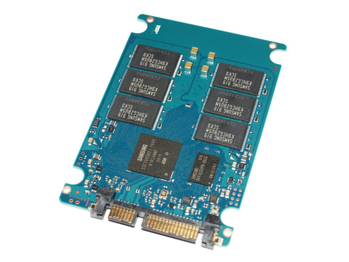 4-Way SSD Round-Up Redux: OCZ, Corsair, PhotoFast