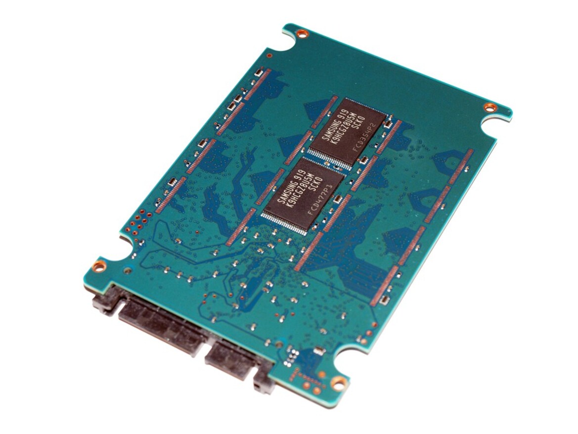 4-Way SSD Round-Up Redux: OCZ, Corsair, PhotoFast