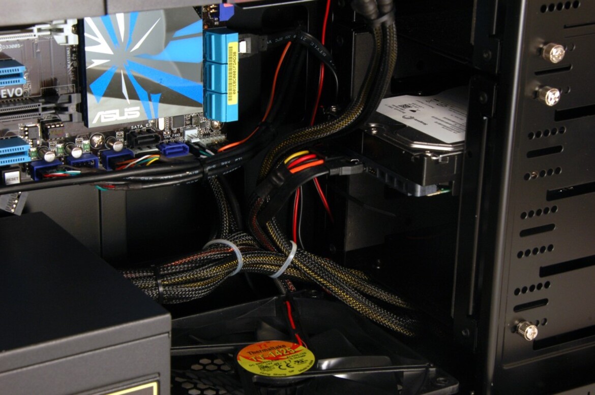 CyberPower Gamer Extreme 3000 Core i7 860 System