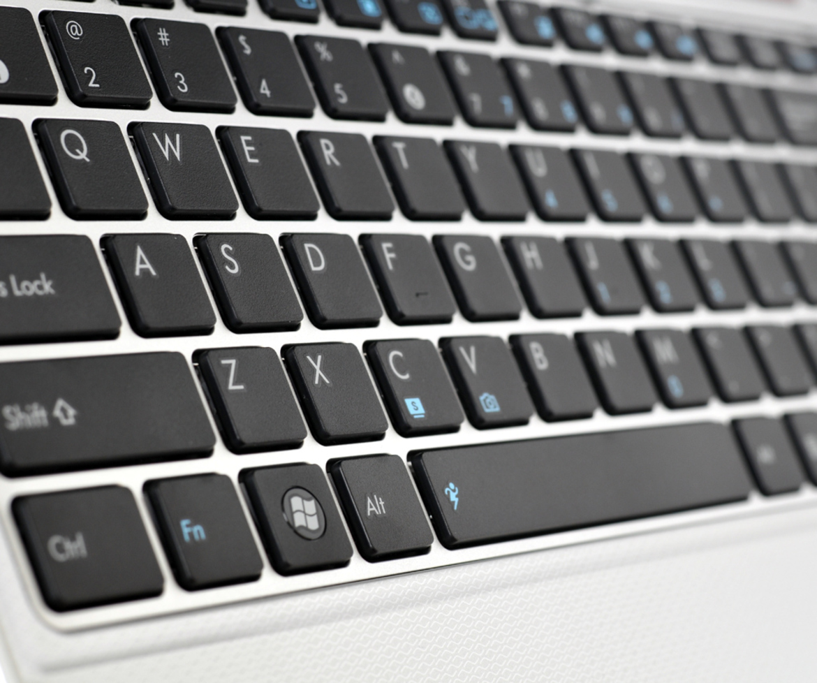 Asus 13.3" UL30A CULV Notebook Review