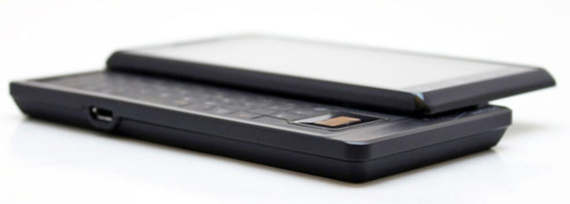 Motorola DROID Does? A Deep Dive Look