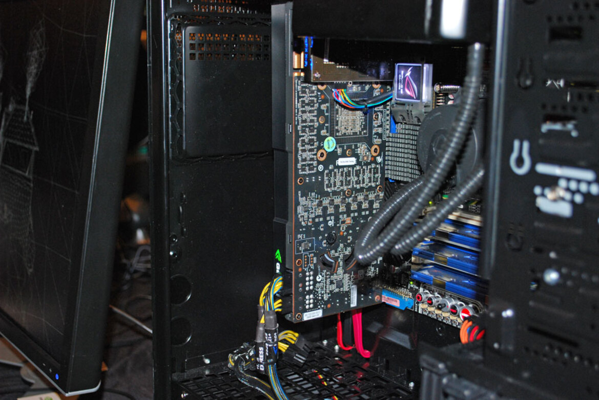 Digital Experience: NVIDIA GF100, Thinkpad Edge