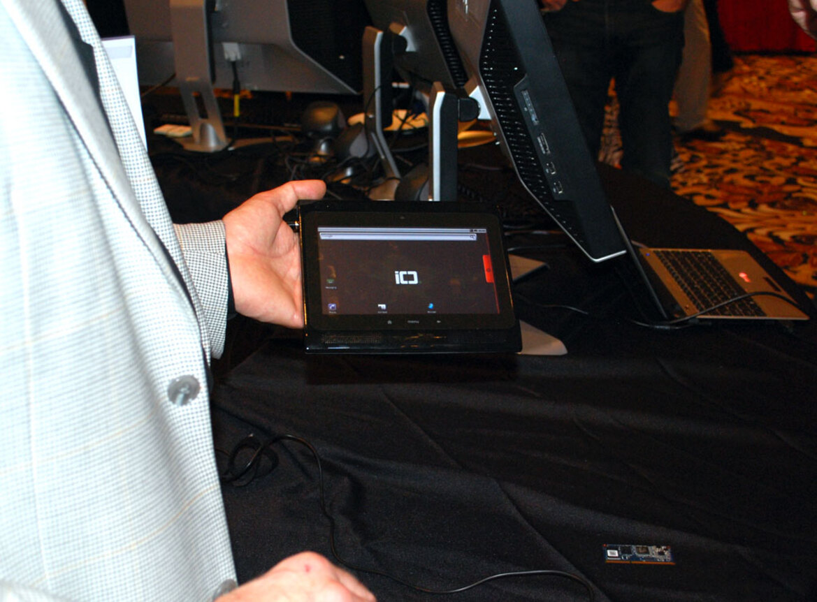 Digital Experience: NVIDIA GF100, Thinkpad Edge