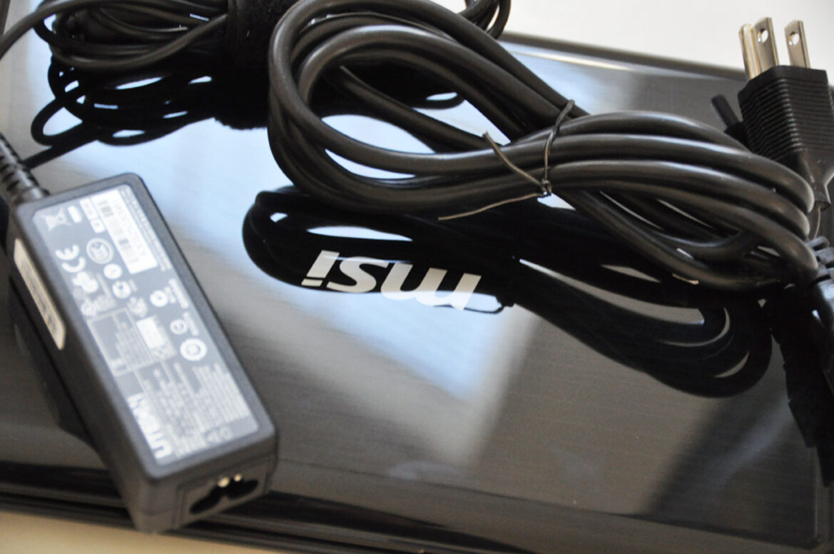 MSI Wind U135 Netbook Review