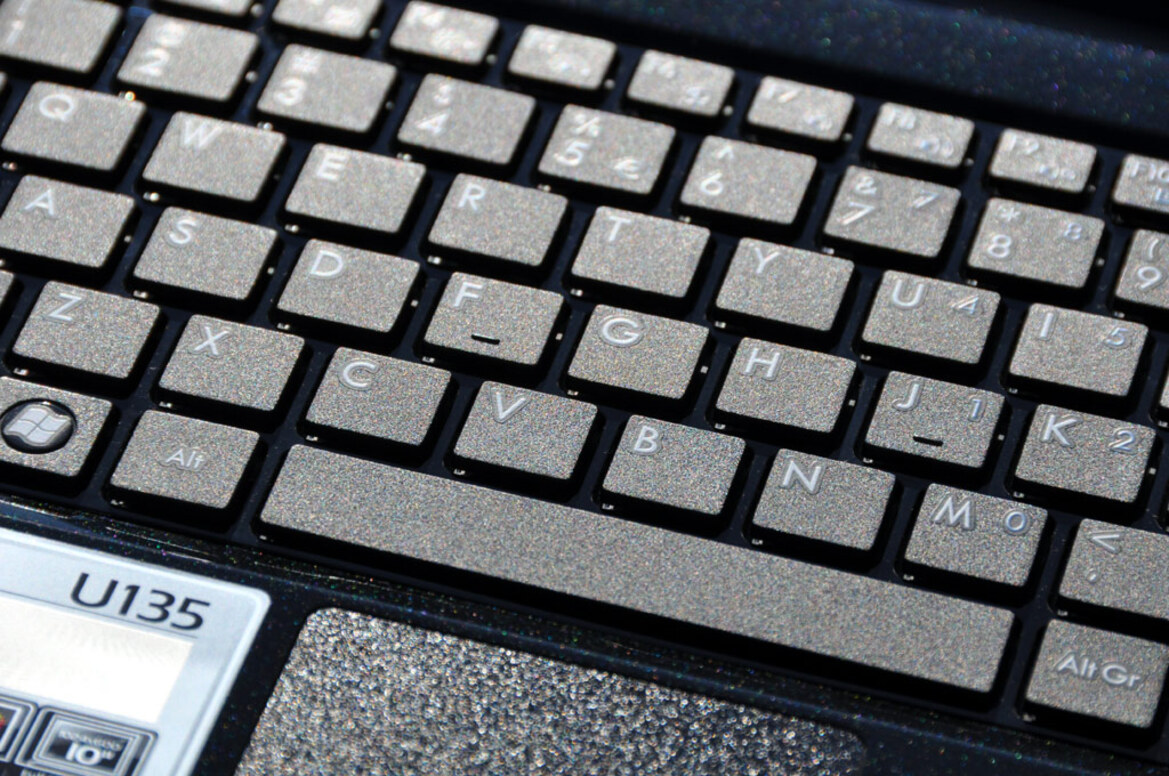 MSI Wind U135 Netbook Review