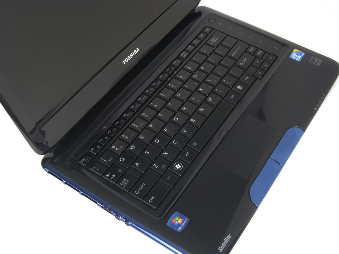 Toshiba Satellite E205-S1904 WiDi Laptop Review