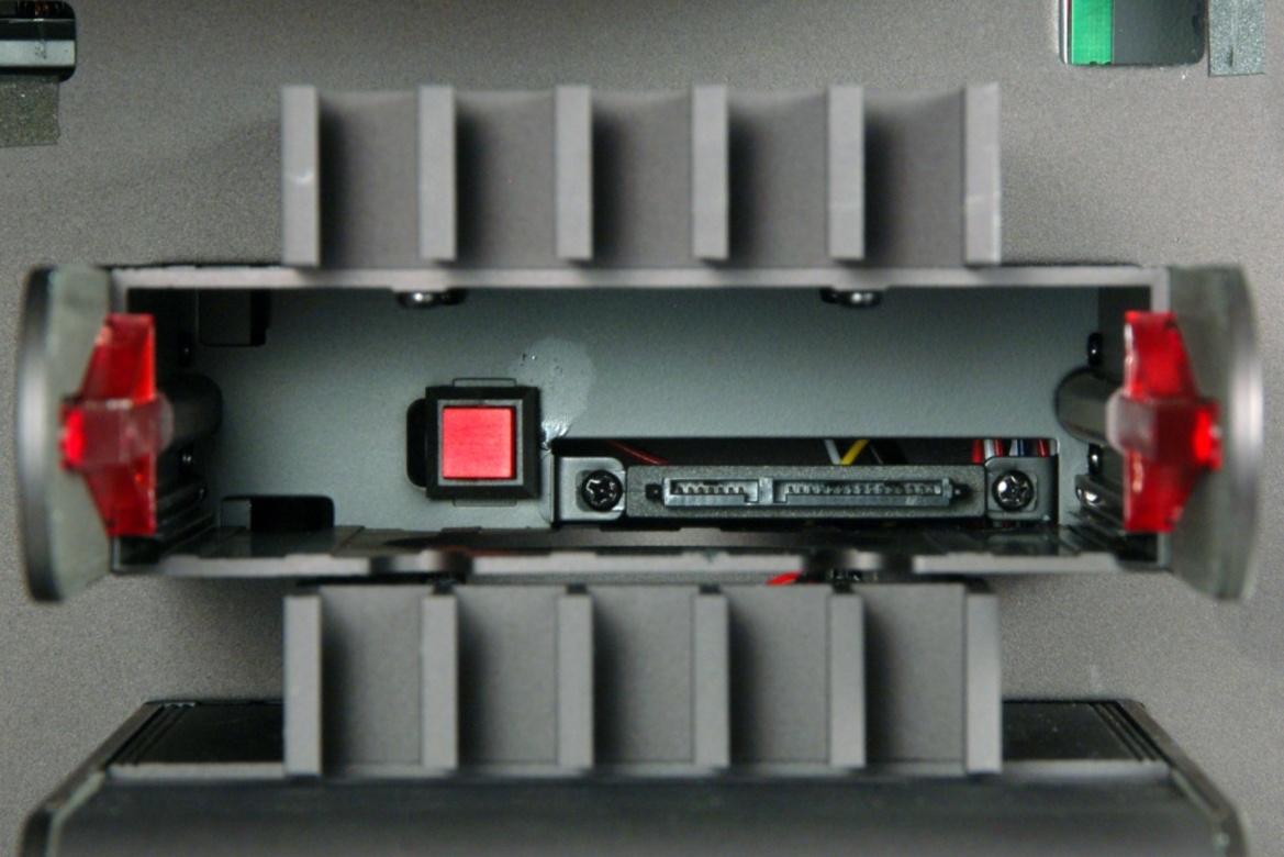 Thermaltake Level 10 Gaming Station Review