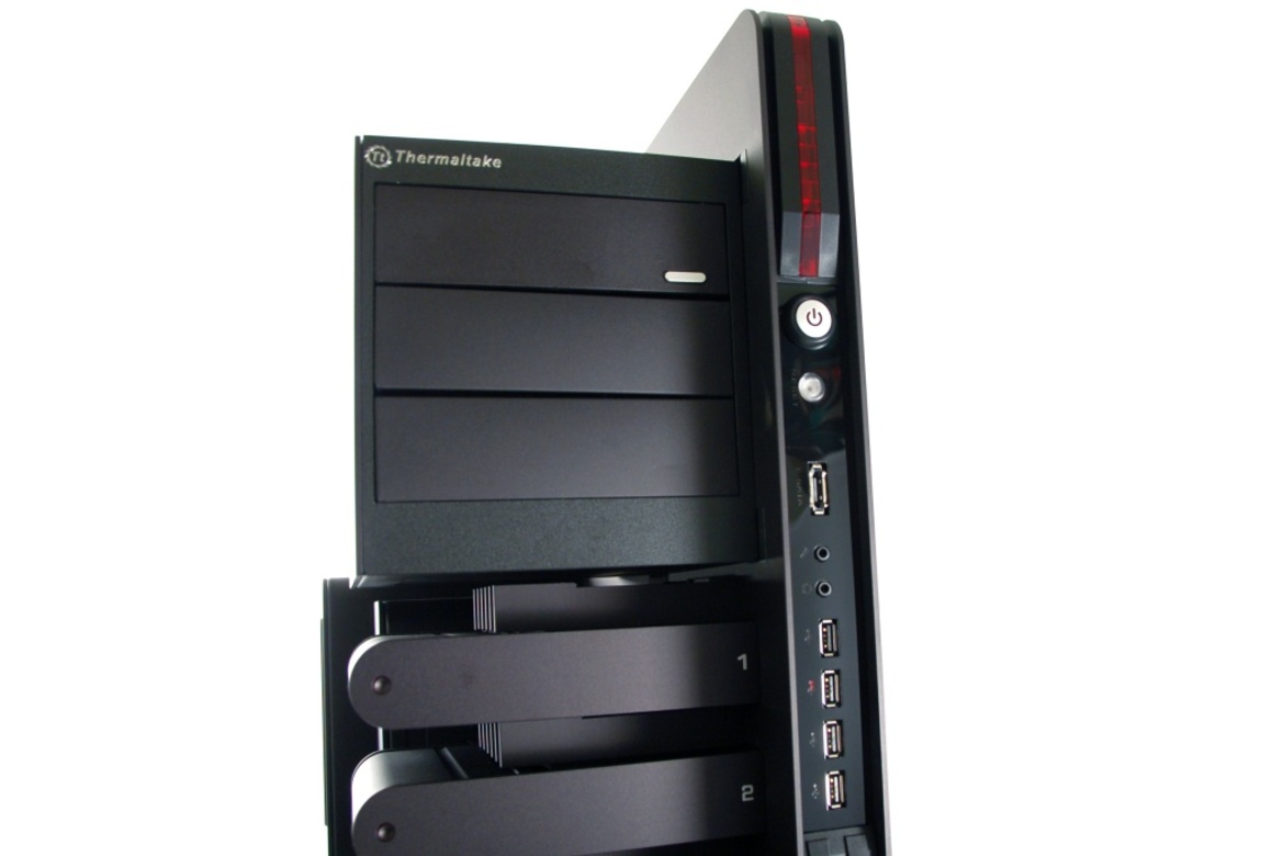 Thermaltake Level 10 Gaming Station Review
