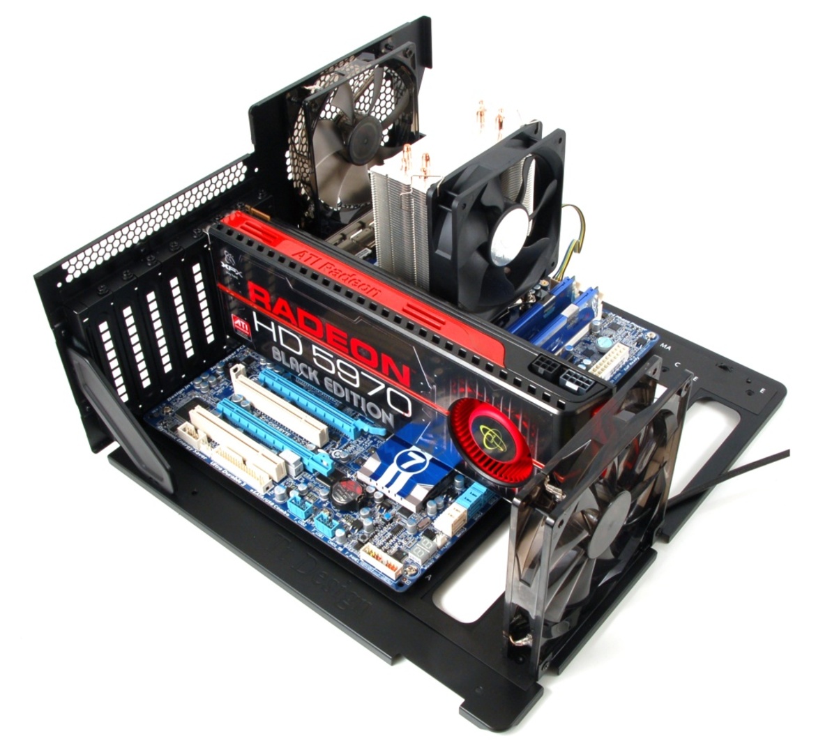 Thermaltake Level 10 Gaming Station Review