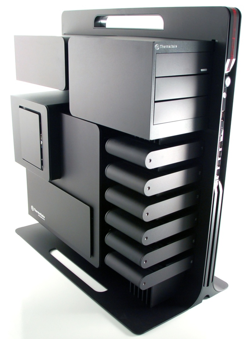 Thermaltake Level 10 Gaming Station Review