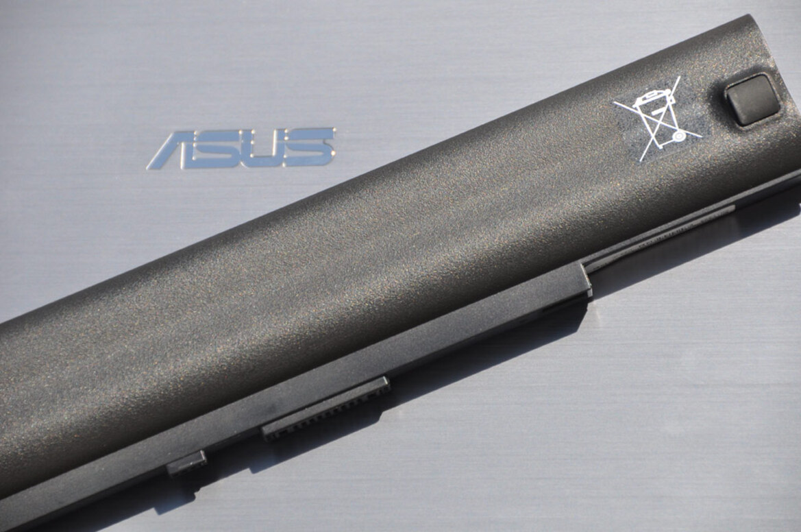 Asus 13.3" U30Jc Laptop, Optimus-Enabled Mobility