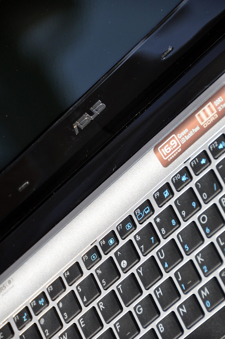 Asus 13.3" U30Jc Laptop, Optimus-Enabled Mobility