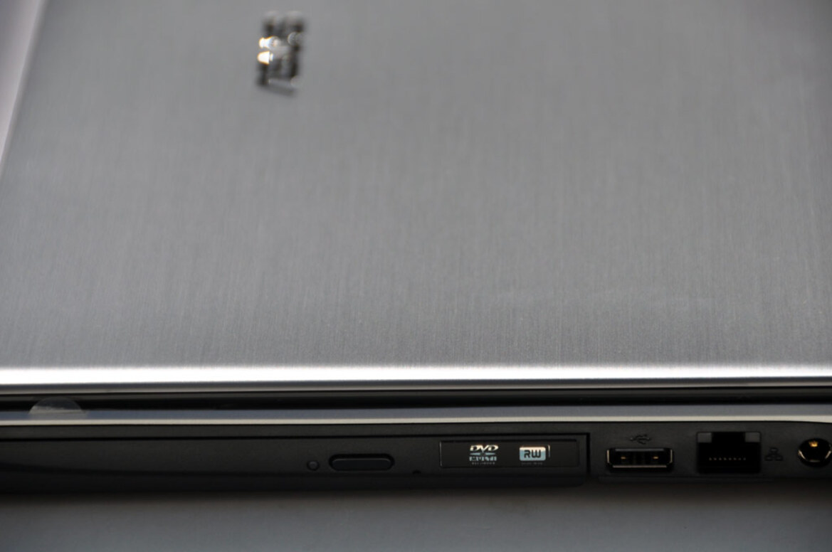 Asus 13.3" U30Jc Laptop, Optimus-Enabled Mobility