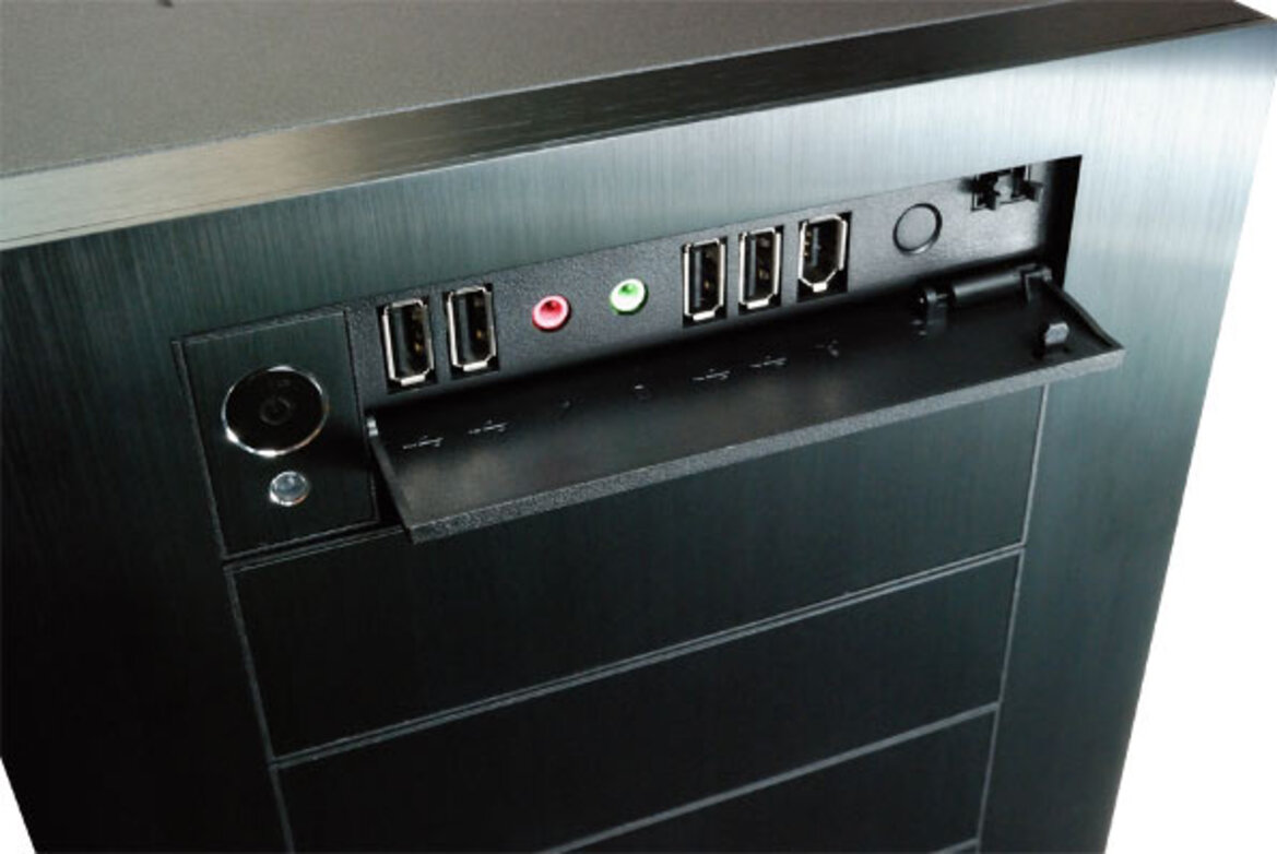 Obsidian Architecture: Corsair 700D/800D Reviewed
