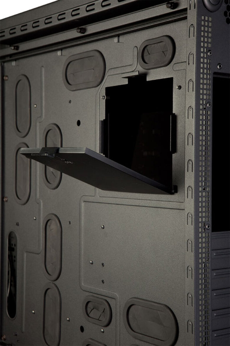 Obsidian Architecture: Corsair 700D/800D Reviewed