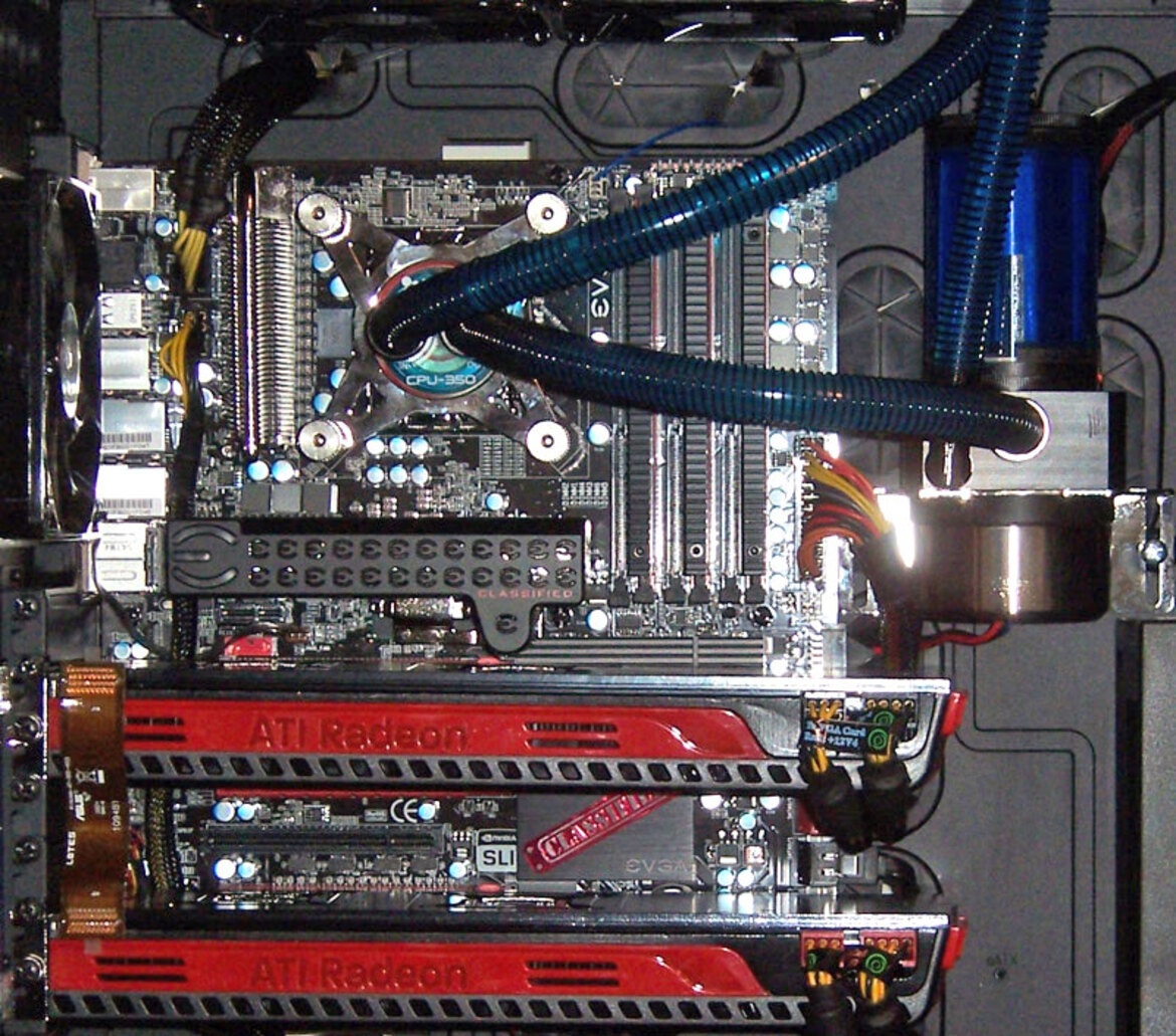 Obsidian Architecture: Corsair 700D/800D Reviewed