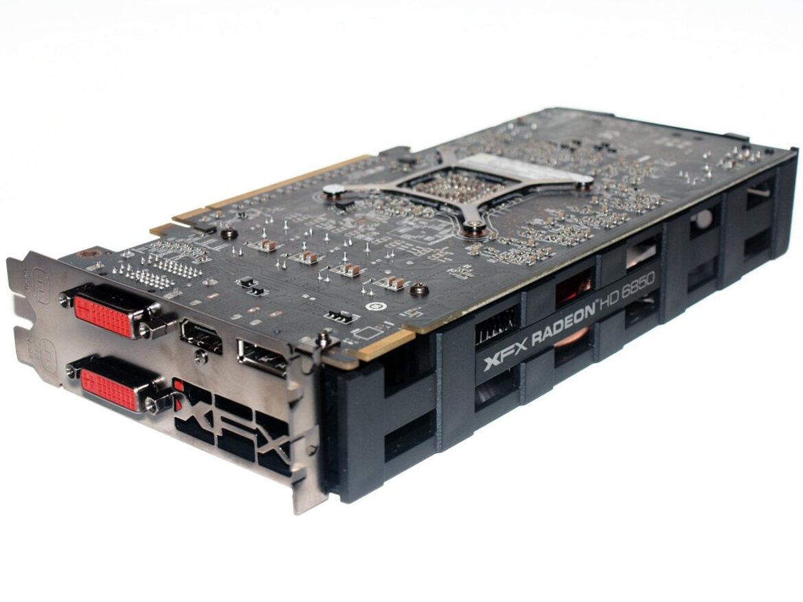 AMD Radeon HD 6870 & 6850 Graphics Cards Debut