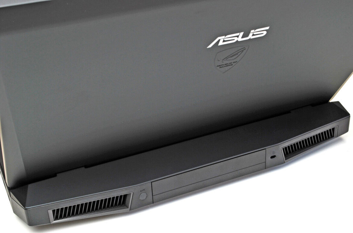 Asus G73SW Sandy Bridge Gaming Notebook Review