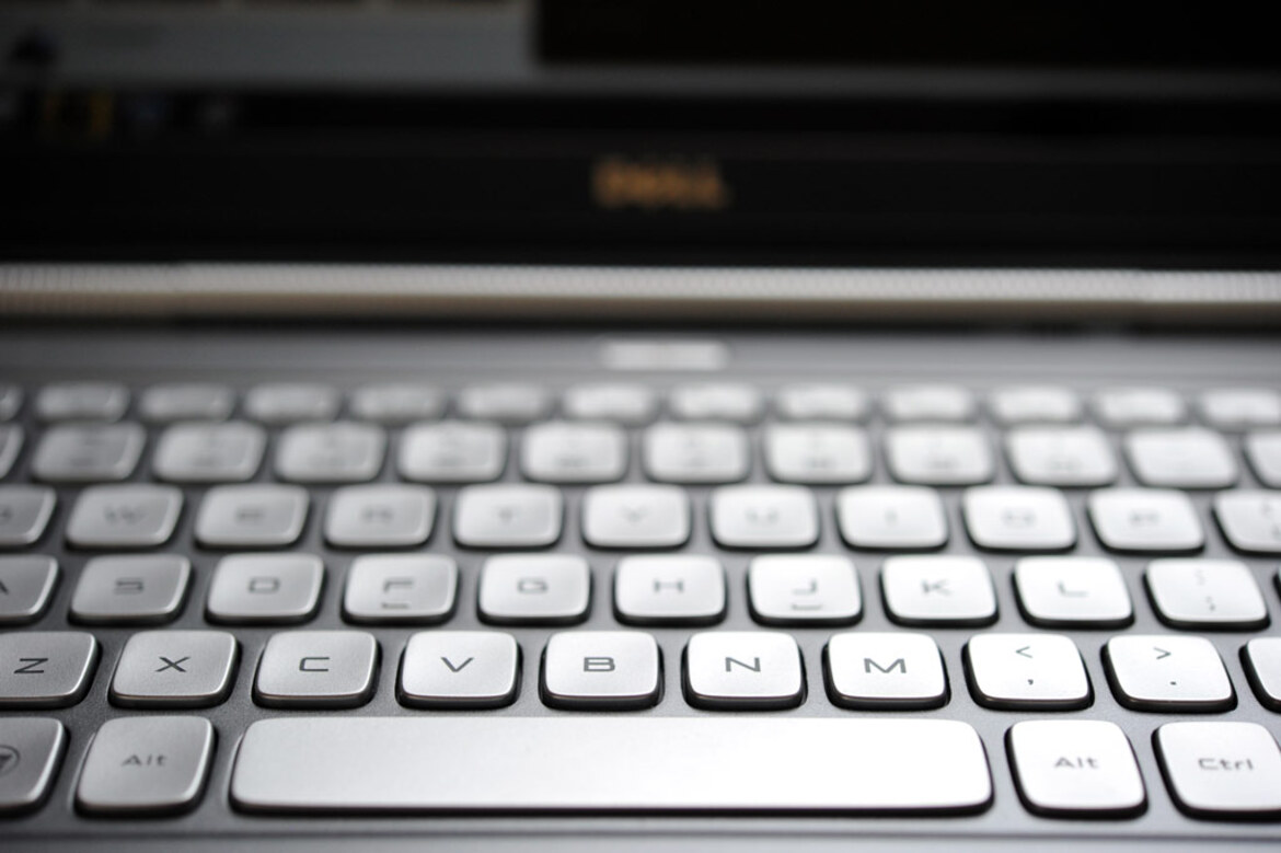 Dell's XPS 15z Ultra Slim Notebook Review