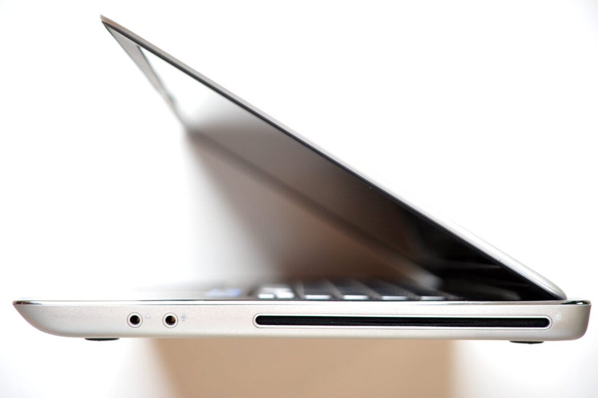 Dell's XPS 15z Ultra Slim Notebook Review