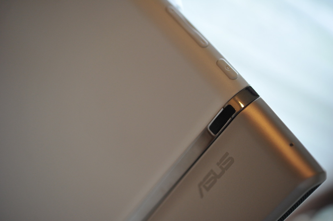 Asus Eee Pad Slider Honeycomb Tablet Review