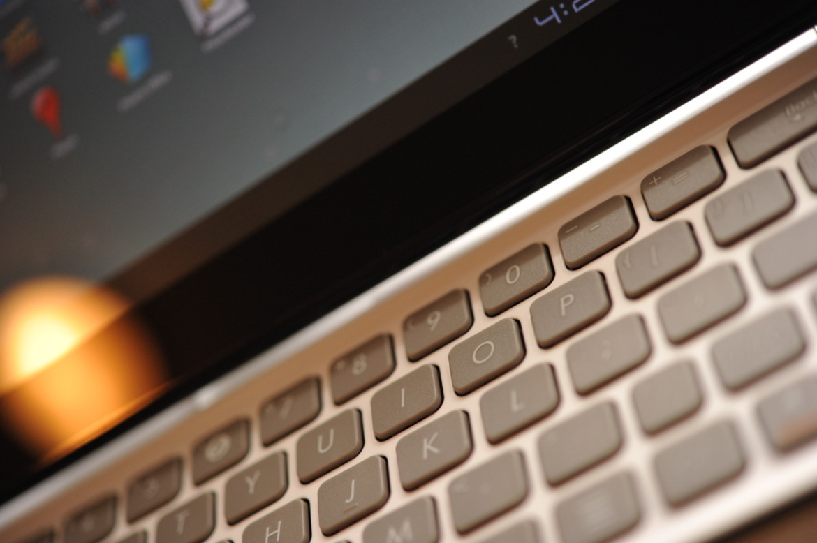 Asus Eee Pad Slider Honeycomb Tablet Review