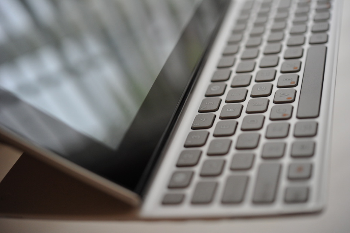 Asus Eee Pad Slider Honeycomb Tablet Review