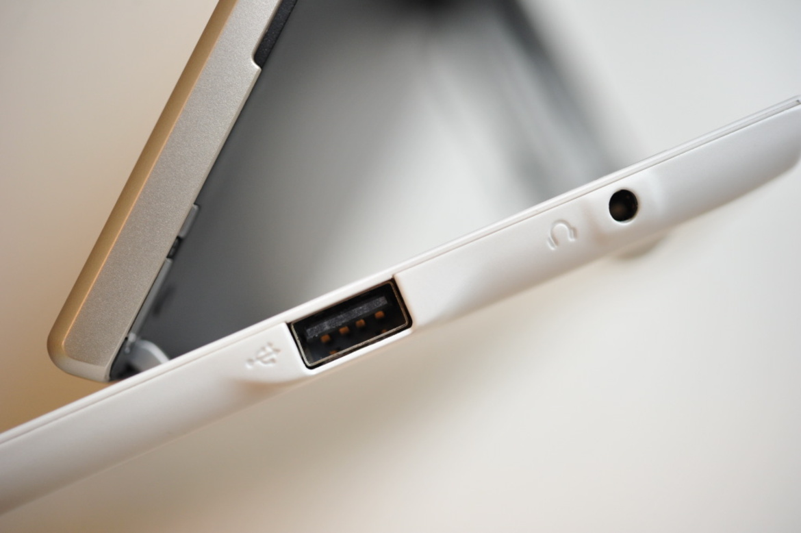 Asus Eee Pad Slider Honeycomb Tablet Review
