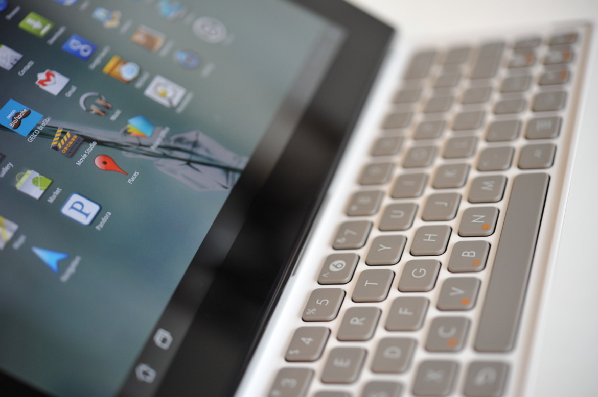 Asus Eee Pad Slider Honeycomb Tablet Review