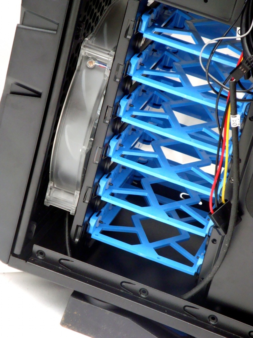 Mid-Tower Round-Up: Antec, Corsair, NZXT, Thermaltake