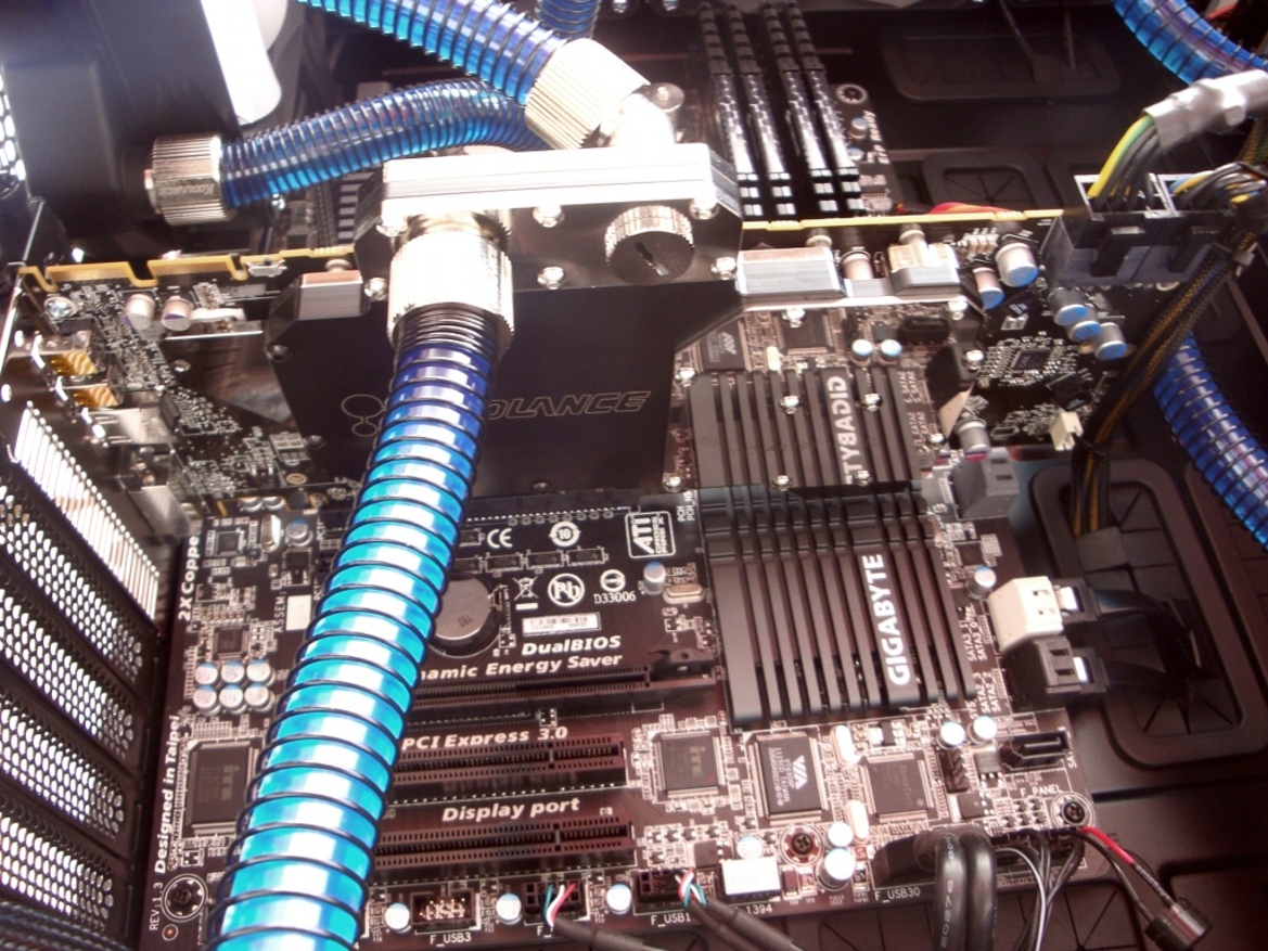 iBUYPOWER Erebus GT Gaming System Review