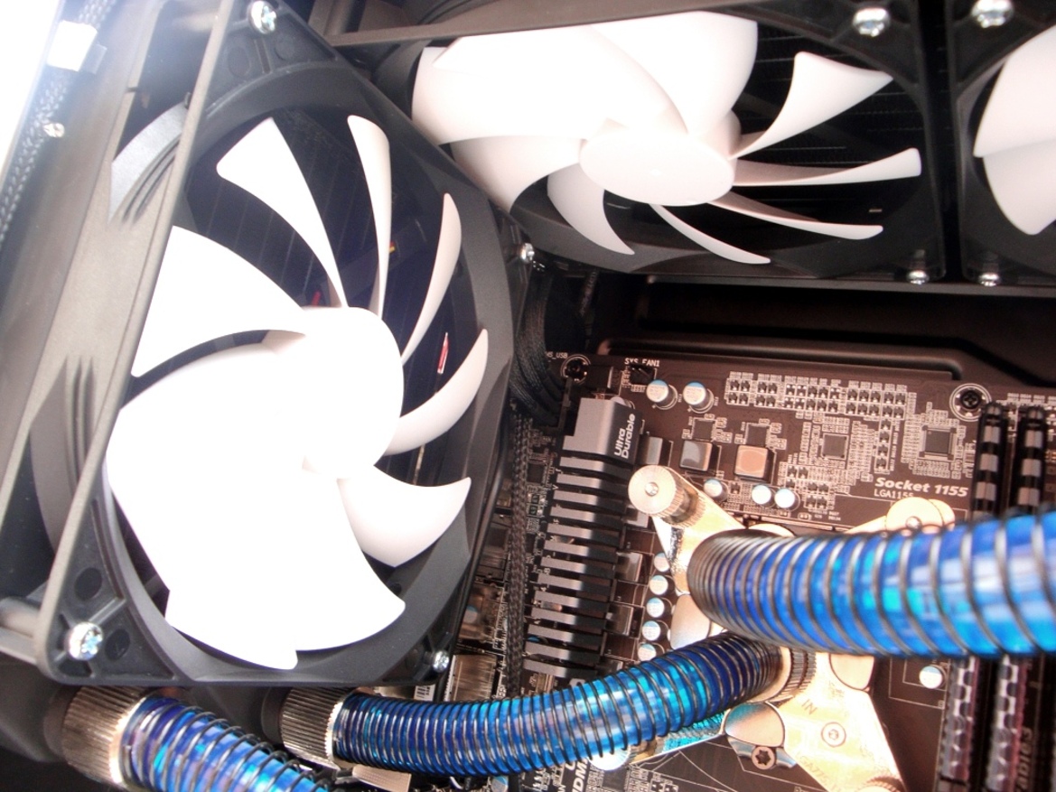 iBUYPOWER Erebus GT Gaming System Review