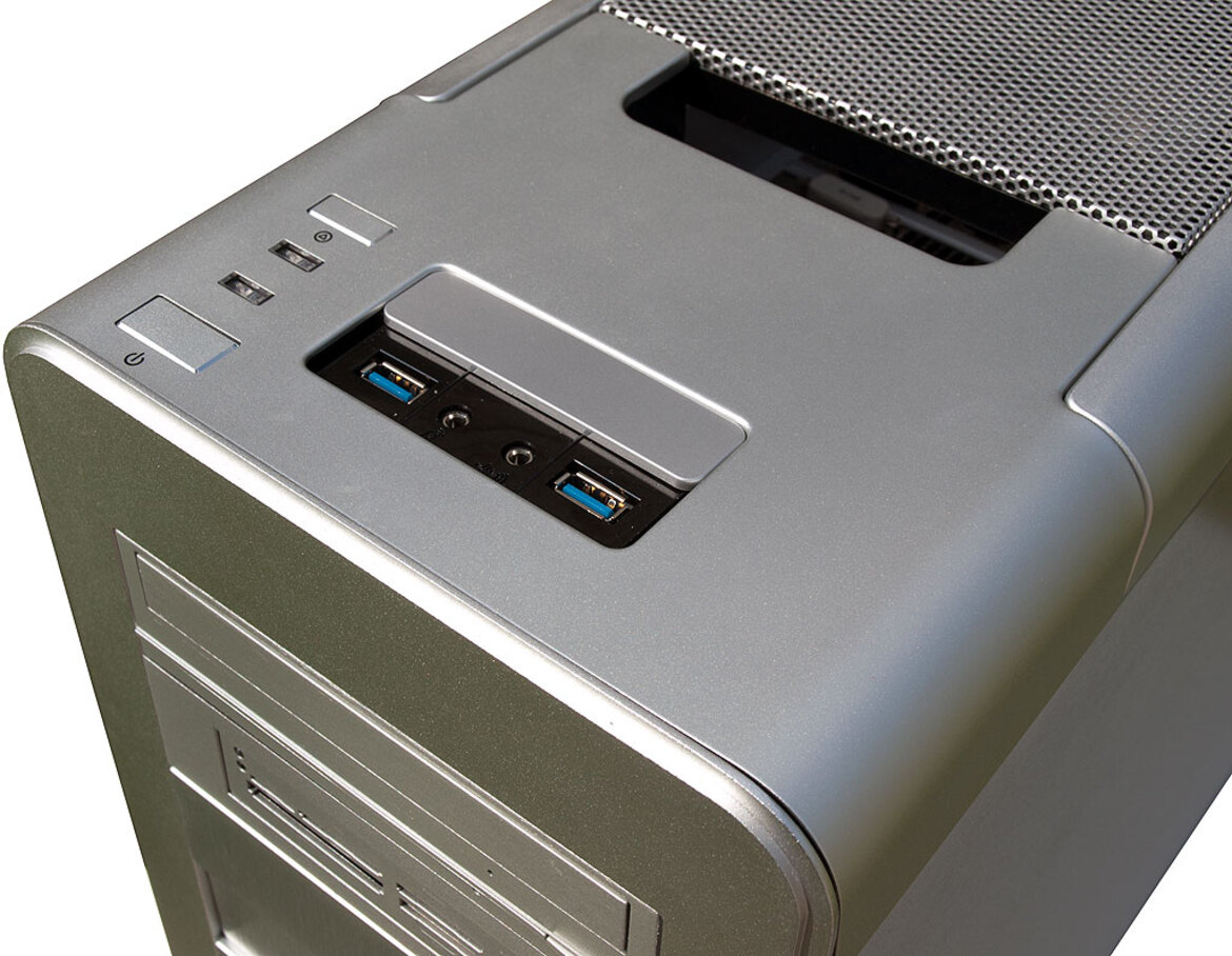 AVADirect X79 Gaming PC, Tri-SLI GeForce GTX 680