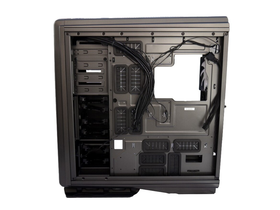 NZXT Phantom 820 Full Tower Case Review