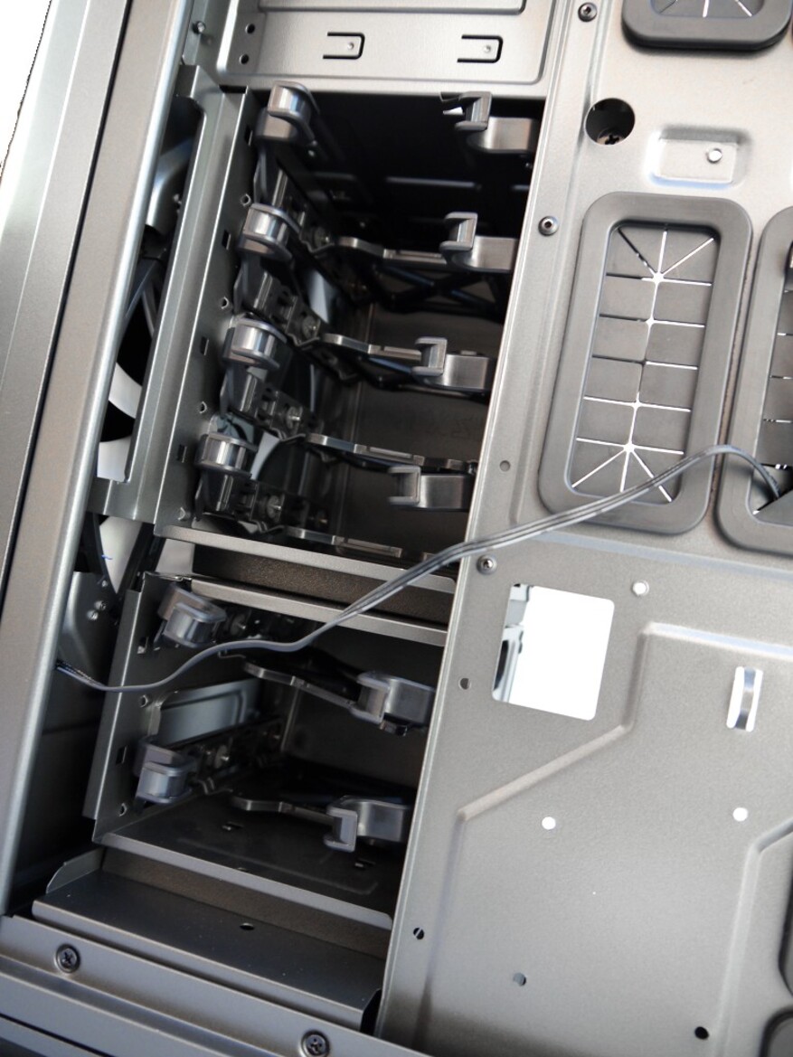 NZXT Phantom 820 Full Tower Case Review