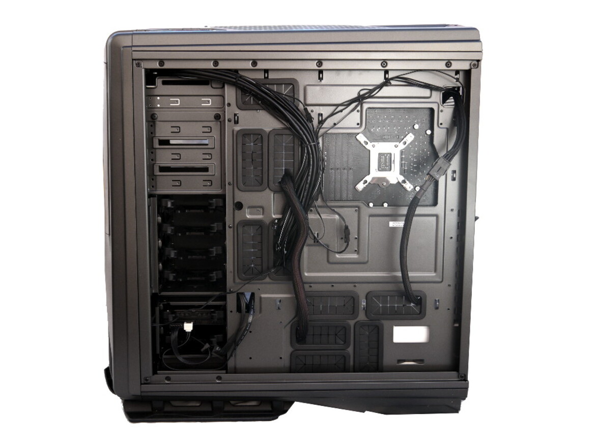 NZXT Phantom 820 Full Tower Case Review
