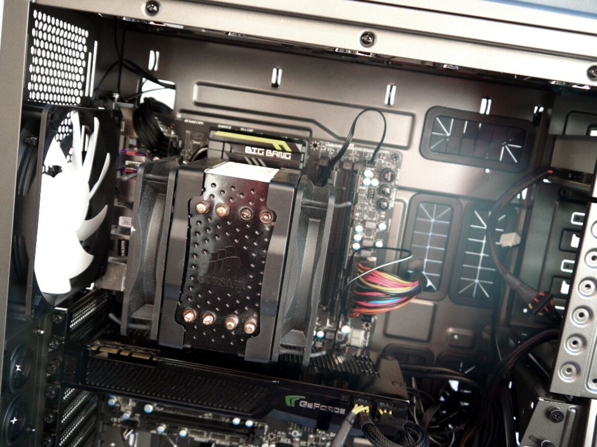 NZXT Phantom 820 Full Tower Case Review