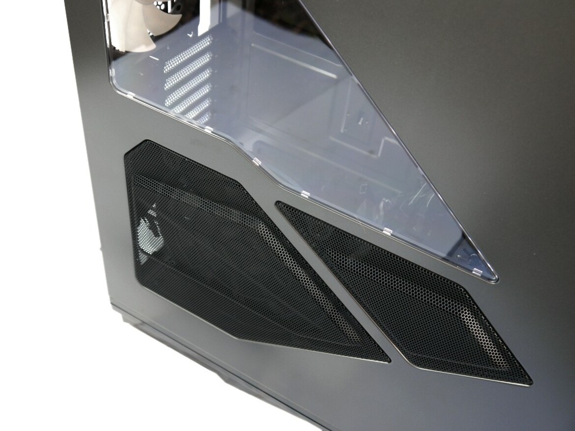 NZXT Phantom 820 Full Tower Case Review