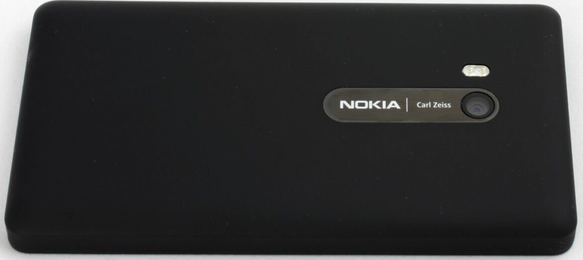 Nokia Lumia 810 and Lumia 820 Review