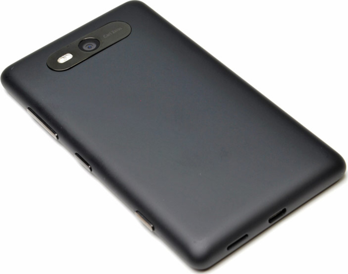 Nokia Lumia 810 and Lumia 820 Review